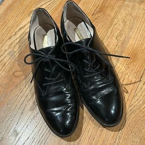 Louie et Cie Black Patent Leather Oxfords Size 8